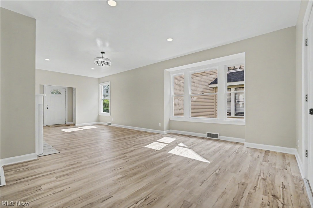 455 Scott Street NE Warren OH 44483