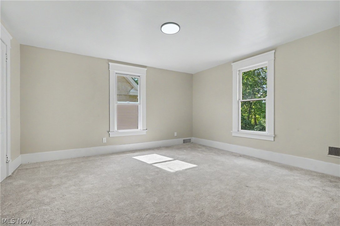 455 Scott Street NE Warren OH 44483