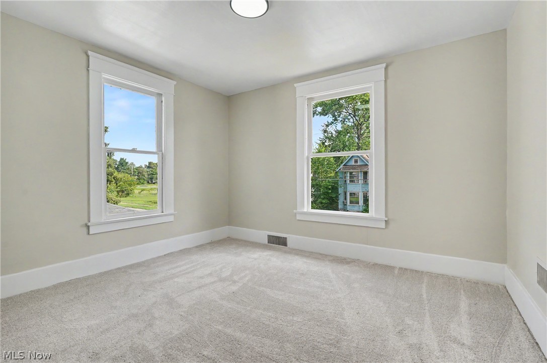 455 Scott Street NE Warren OH 44483