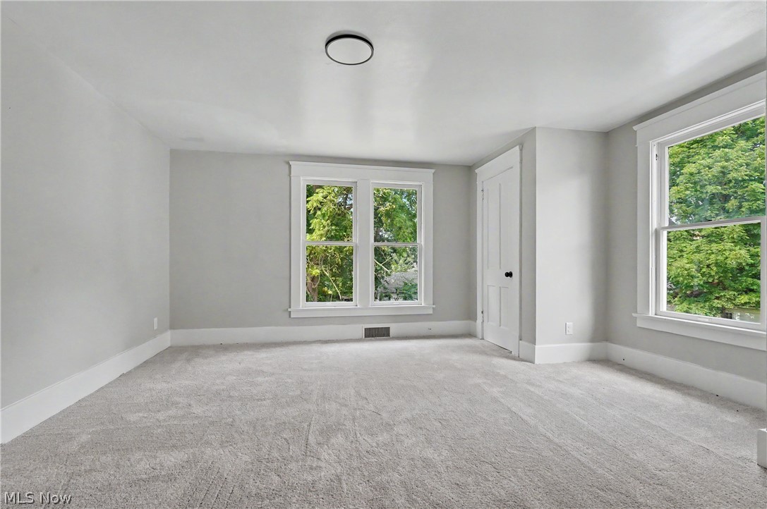 455 Scott Street NE Warren OH 44483