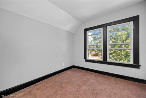 1592 Newman Avenue Lakewood OH 44107