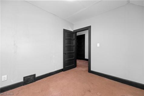 1592 Newman Avenue Lakewood OH 44107