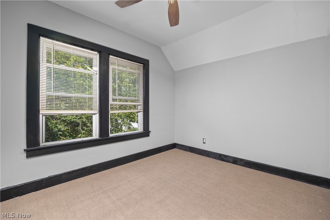 1592 Newman Avenue Lakewood OH 44107