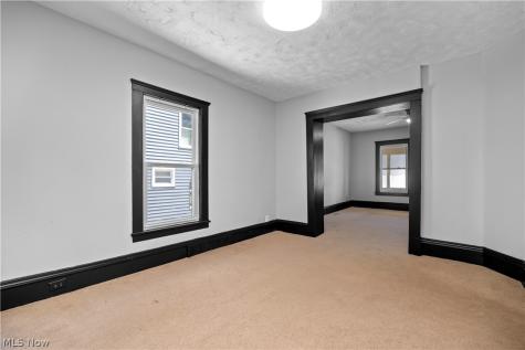 1592 Newman Avenue Lakewood OH 44107