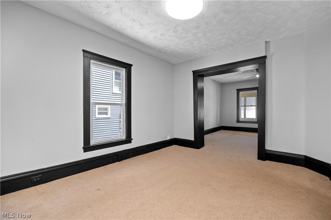 1592 Newman Avenue Lakewood OH 44107