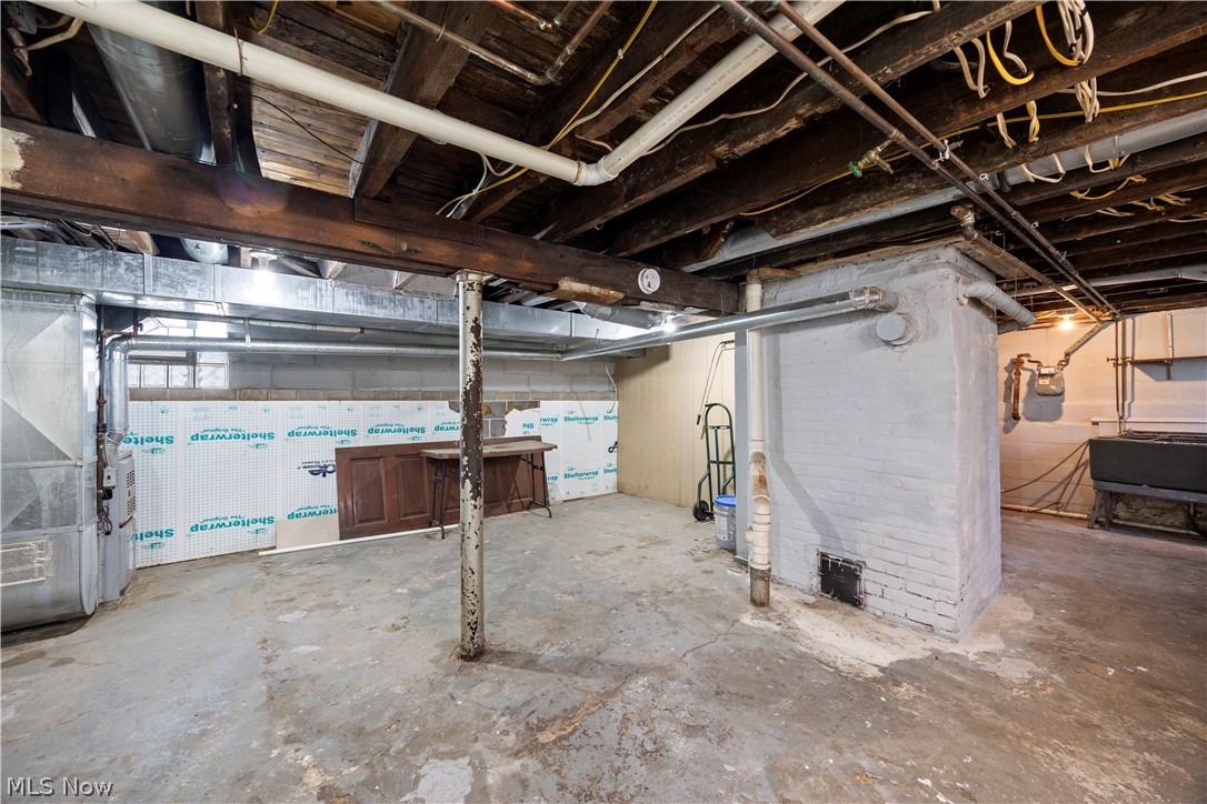 1592 Newman Avenue Lakewood OH 44107