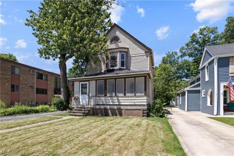 1592 Newman Avenue Lakewood OH 44107