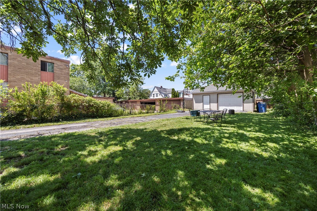 1592 Newman Avenue Lakewood OH 44107