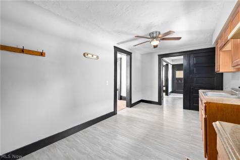 1592 Newman Avenue Lakewood OH 44107