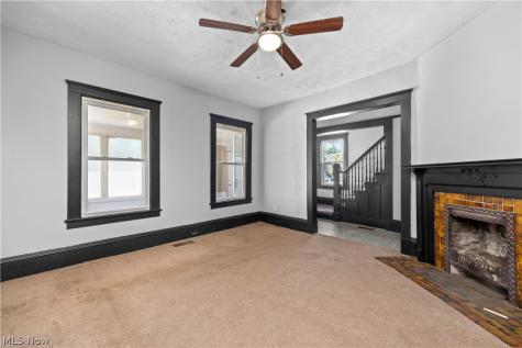 1592 Newman Avenue Lakewood OH 44107
