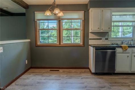 203 Albany Drive NW Canton OH 44708