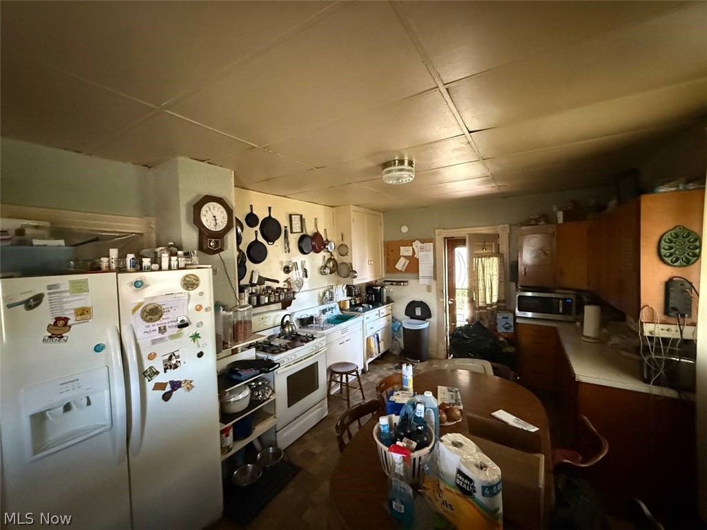104 Chestnut Street Coshocton OH 43812