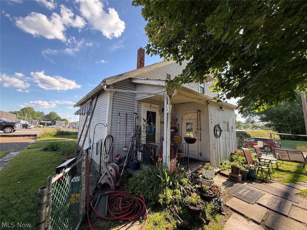 104 Chestnut Street Coshocton OH 43812