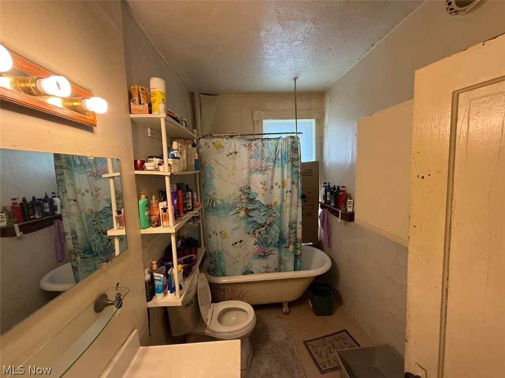 104 Chestnut Street Coshocton OH 43812