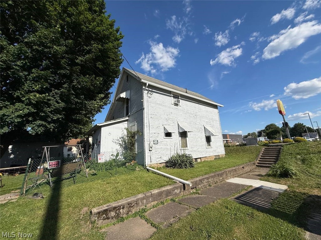 104 Chestnut Street Coshocton OH 43812