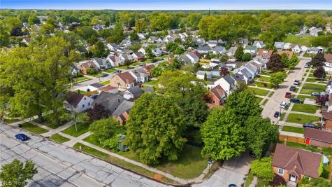3134 W 140th Cleveland OH 44111
