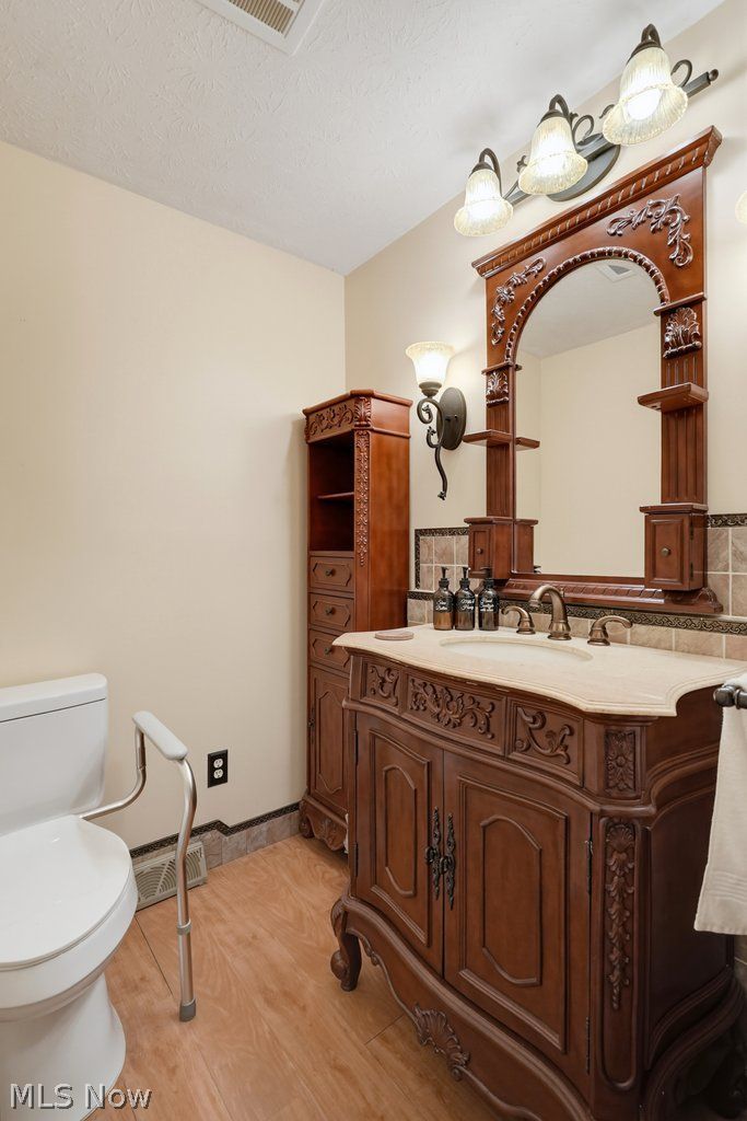664 Deerwood Drive Tallmadge OH 44278