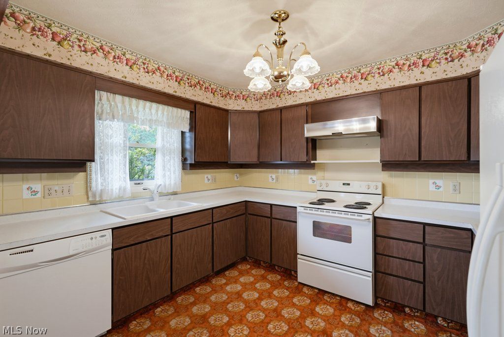 664 Deerwood Drive Tallmadge OH 44278