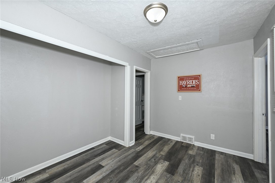 1376 Seward Avenue Akron OH 44320