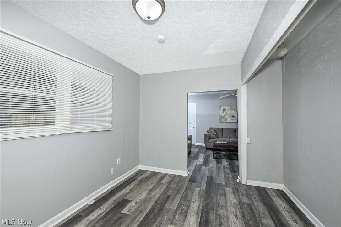 1376 Seward Avenue Akron OH 44320