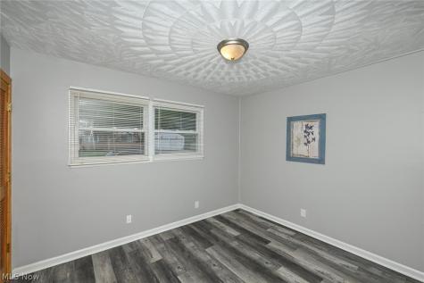 1376 Seward Avenue Akron OH 44320