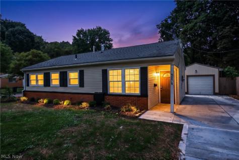 1376 Seward Avenue Akron OH 44320