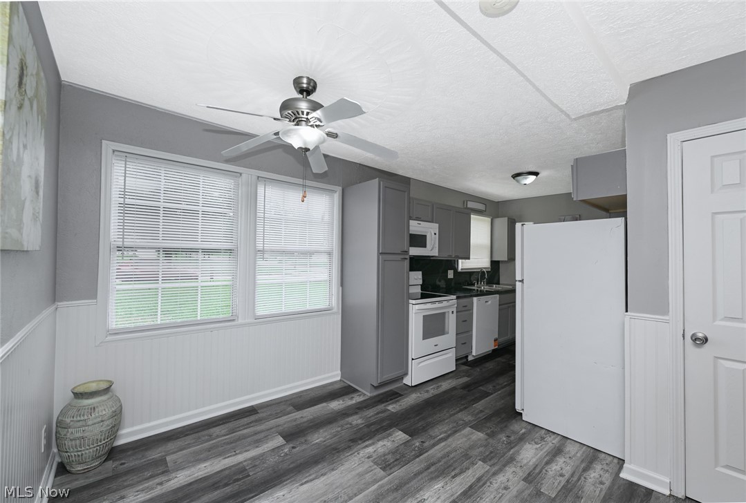 1376 Seward Avenue Akron OH 44320