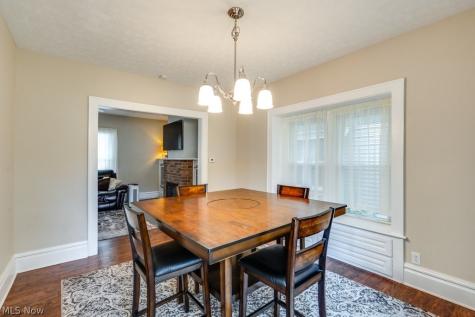 77 Devonshire Drive Akron OH 44312
