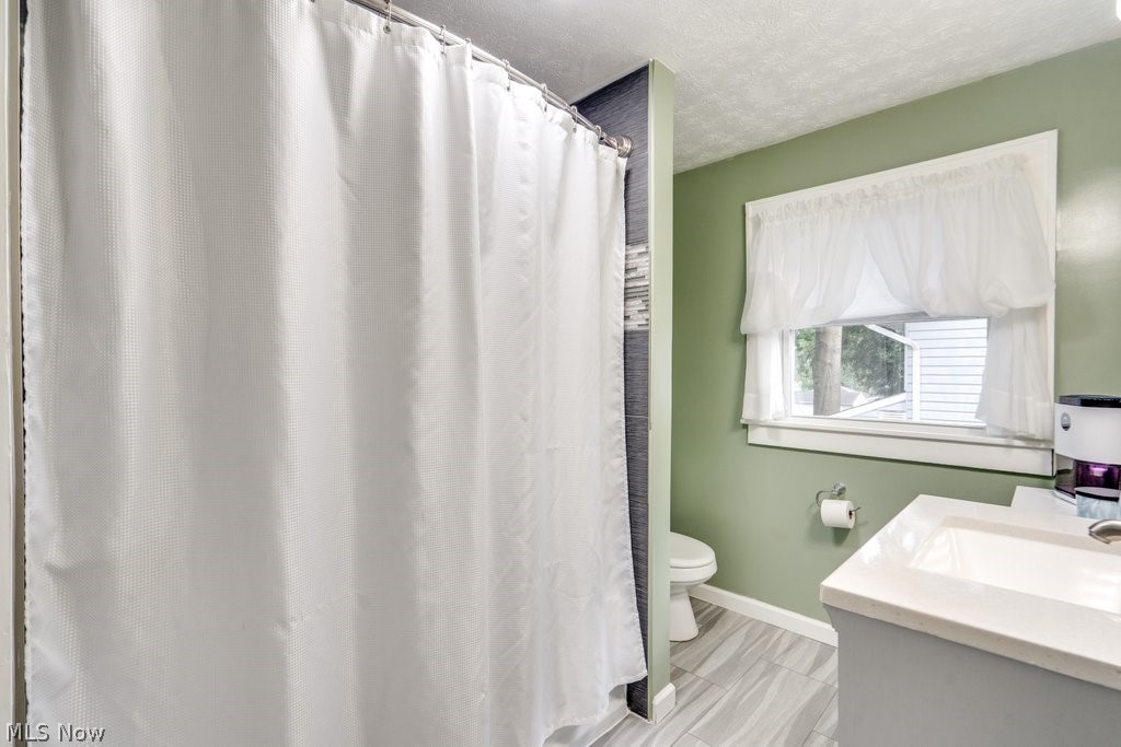 77 Devonshire Drive Akron OH 44312