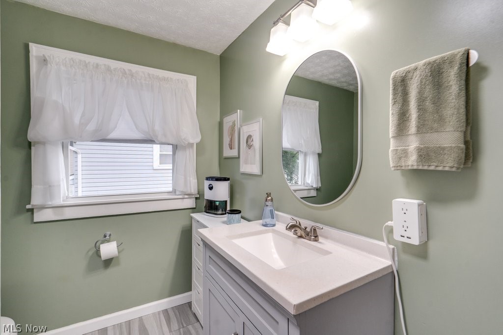 77 Devonshire Drive Akron OH 44312