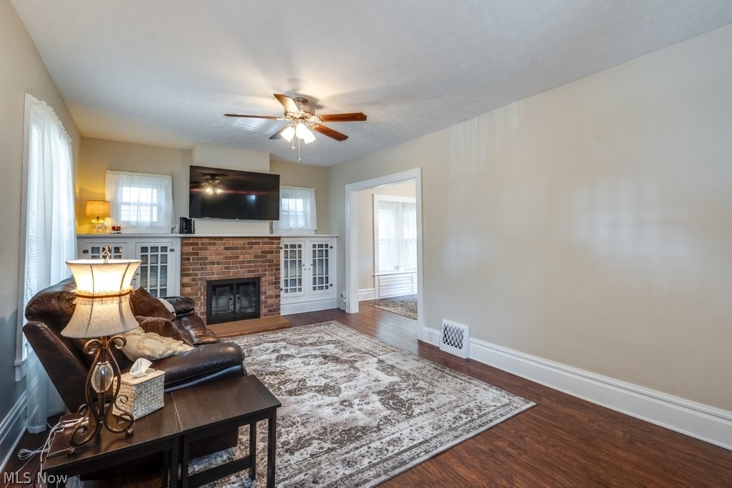 77 Devonshire Drive Akron OH 44312