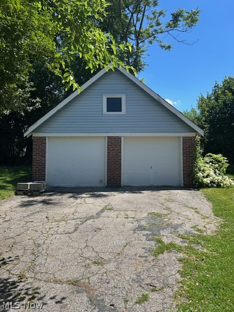 2121 10th Street Akron OH 44314