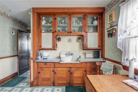 3198 W 84th Street Cleveland OH 44102
