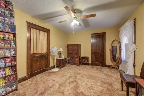 3198 W 84th Street Cleveland OH 44102