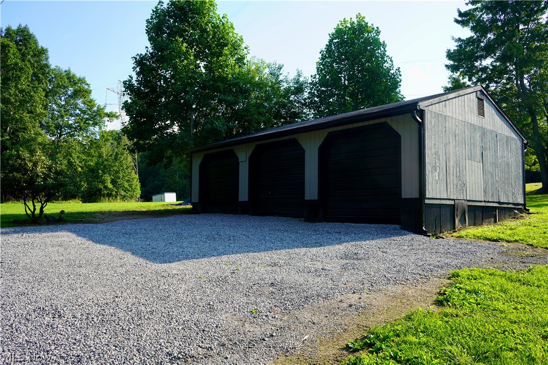 5612 Township Road 54 Salineville OH 43945