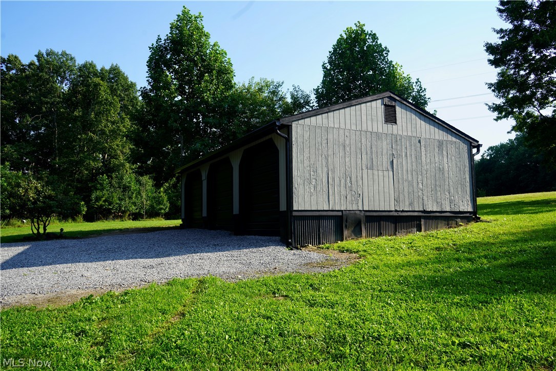 5612 Township Road 54 Salineville OH 43945