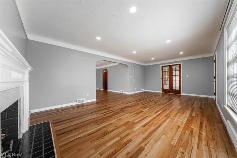 1384 Argonne Road South Euclid OH 44121