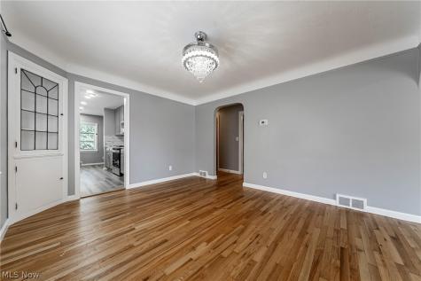 1384 Argonne Road South Euclid OH 44121