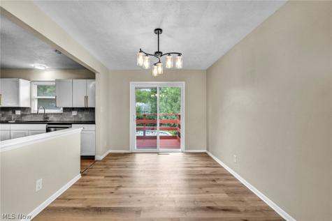 14369 Rochelle Drive Maple Heights OH 44137