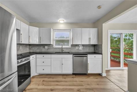 14369 Rochelle Drive Maple Heights OH 44137