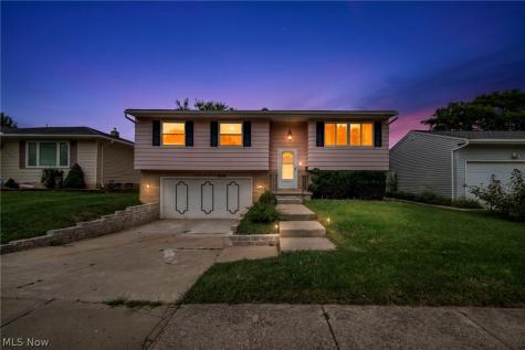 14369 Rochelle Drive Maple Heights OH 44137