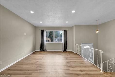 14369 Rochelle Drive Maple Heights OH 44137