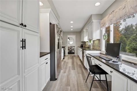 24014 Wolf Road Bay Village OH 44140