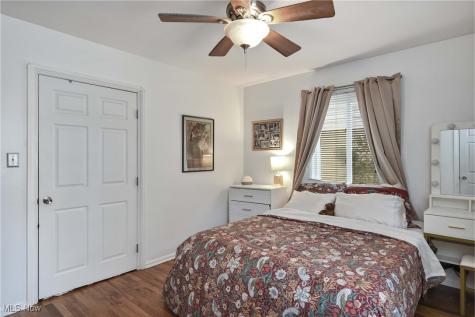 24014 Wolf Road Bay Village OH 44140