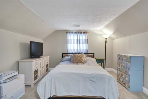 24014 Wolf Road Bay Village OH 44140