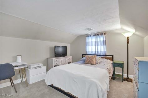 24014 Wolf Road Bay Village OH 44140