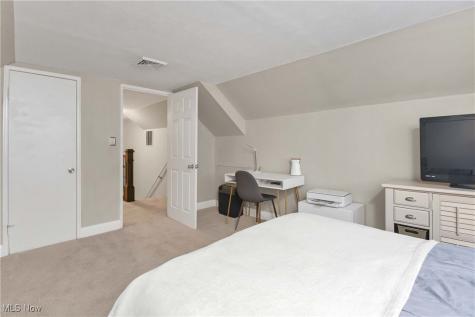 24014 Wolf Road Bay Village OH 44140