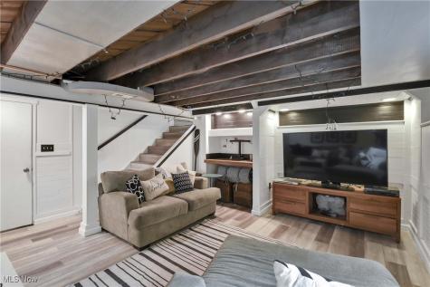 24014 Wolf Road Bay Village OH 44140