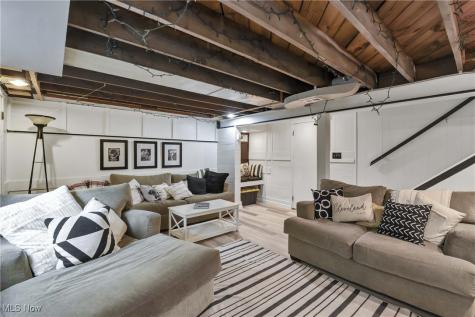 24014 Wolf Road Bay Village OH 44140