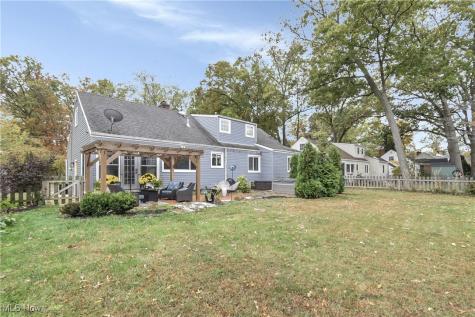 24014 Wolf Road Bay Village OH 44140